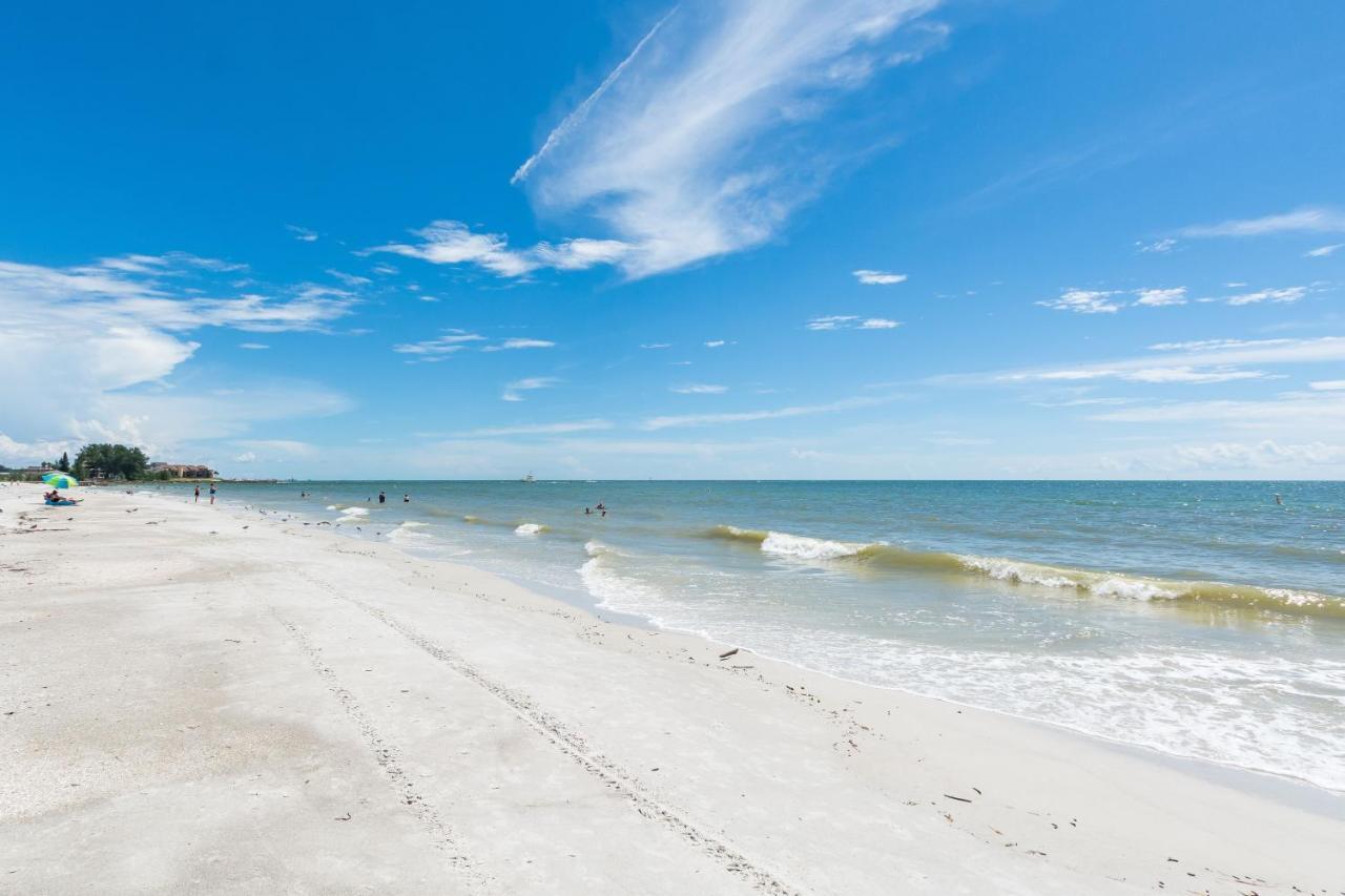 401 Beach Place Condos St. Pete Beach Exterior foto