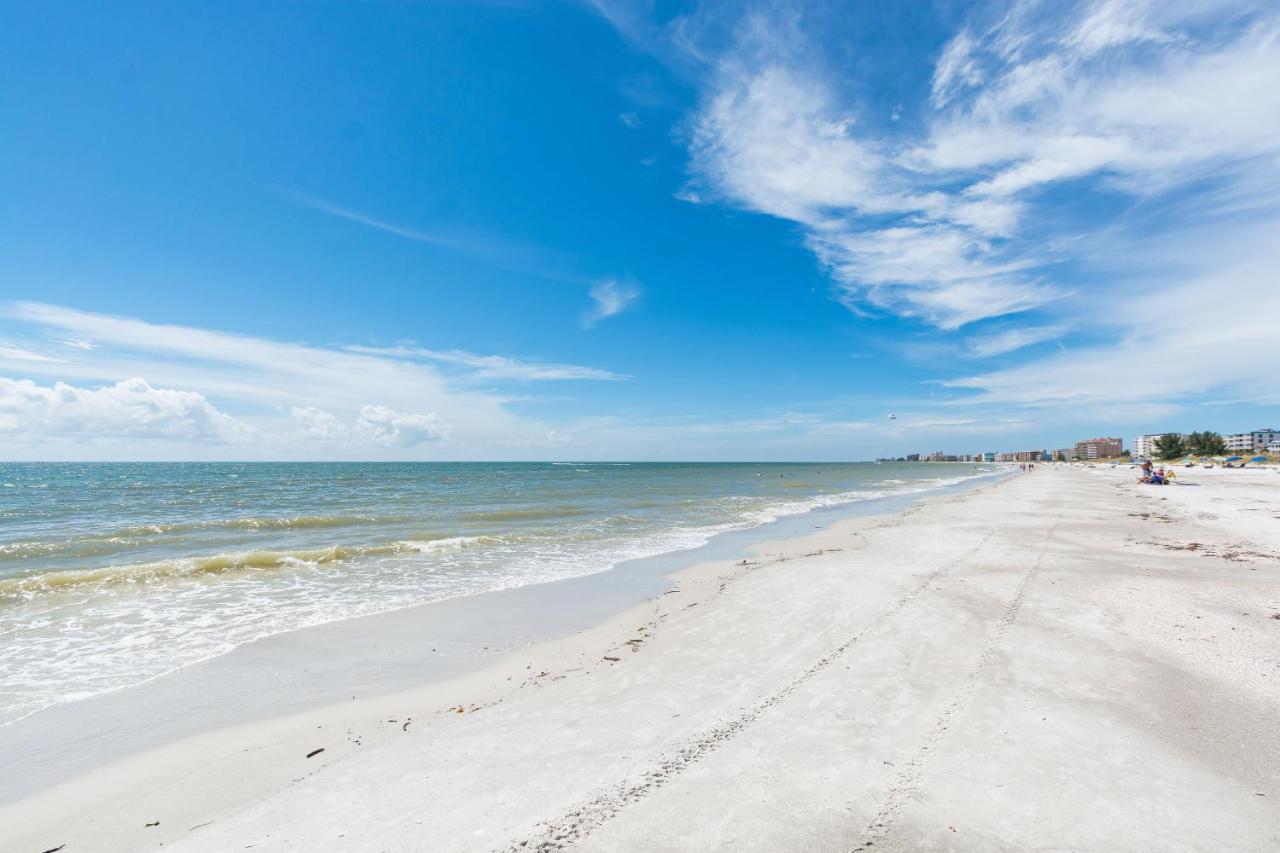401 Beach Place Condos St. Pete Beach Exterior foto