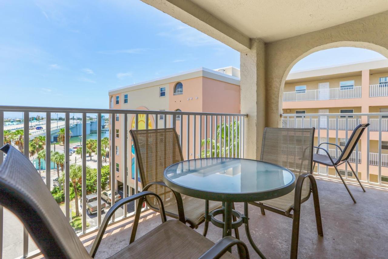 401 Beach Place Condos St. Pete Beach Exterior foto