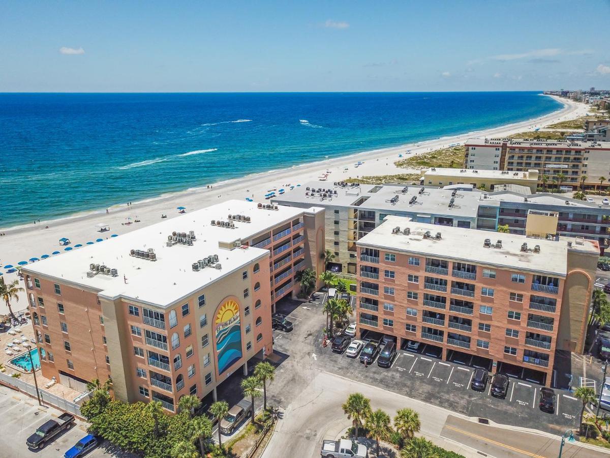 401 Beach Place Condos St. Pete Beach Exterior foto