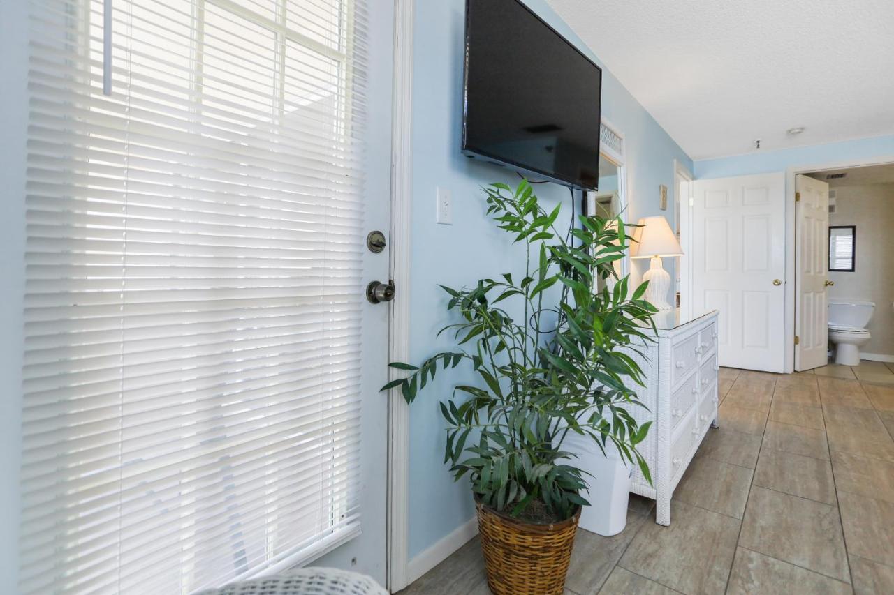 401 Beach Place Condos St. Pete Beach Exterior foto